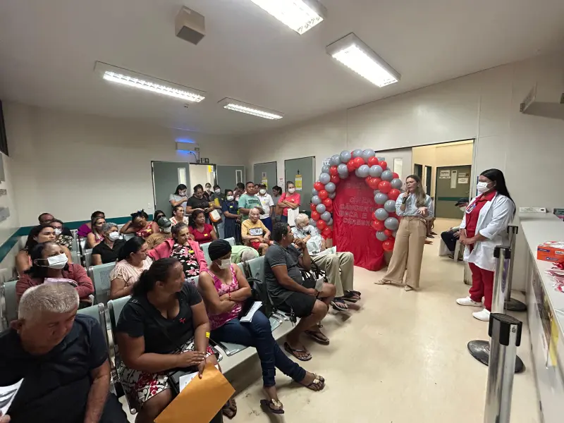 notícia: Maio Vermelho e Cinza: Regional de Santarém orienta sobre câncer de boca e de cérebro