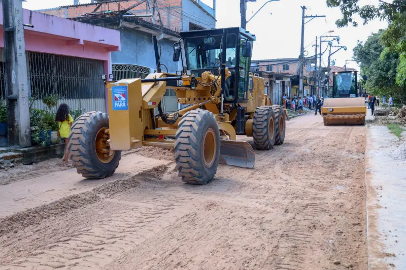 notícia: Estado e Prefeitura acompanham avanço das obras do "Asfalto COP30" no bairro da Marambaia