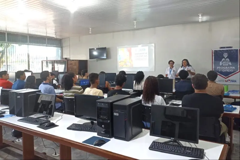 notícia: Governo do Estado, por meio da Seaster, realiza seletiva para jovens do programa "Primeiro Ofício", em Castanhal 