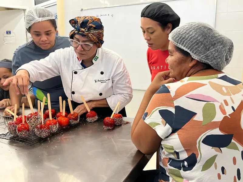 notícia: Usinas da Paz promovem cursos de criação de produtos típicos para a quadra junina