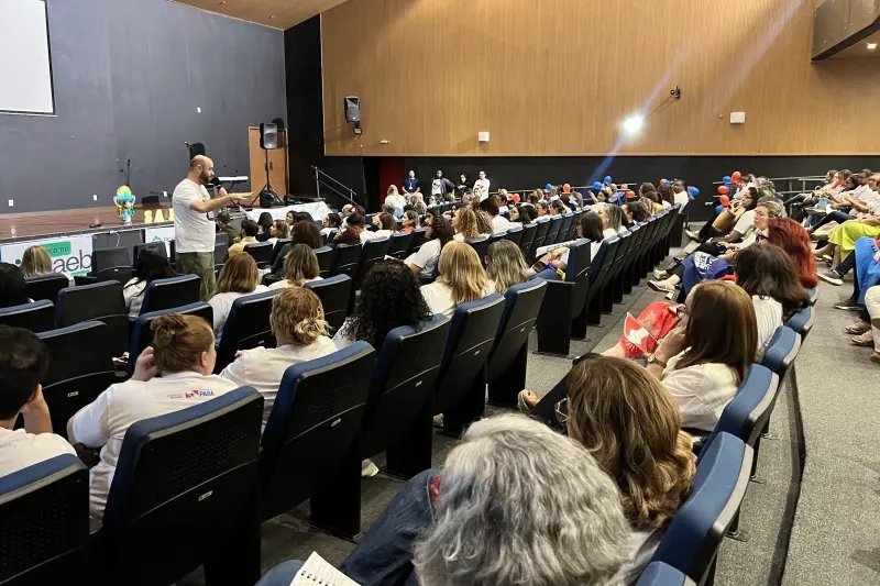 notícia: Seduc realiza capacitação das Diretorias Regionais de Ensino de Belém com a Caravana Saeb 2025