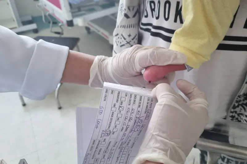 notícia: Fundação Santa Casa realiza cerca de 400 testes do pezinho ao mês