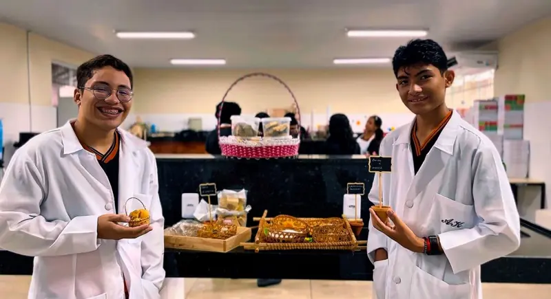 notícia: Estado repassa R$ 50 milhões do Programa Dinheiro na Escola Paraense às escolas