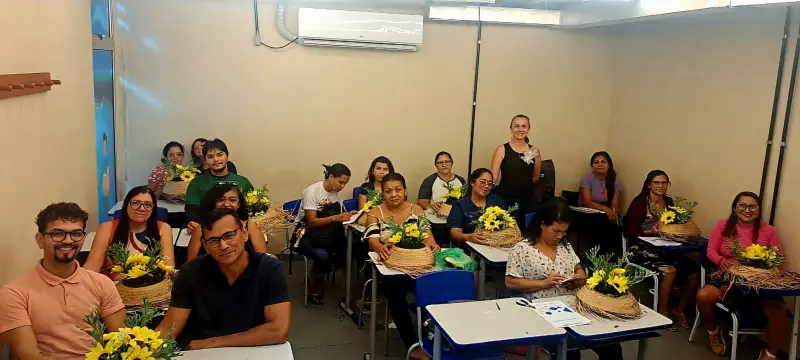 notícia: Sedeme promove cursos de arranjos florais e tapetes de retalhos na Usina da Paz de Marituba e Cabanagem