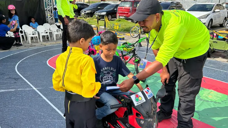 notícia: Detran leva Carreta Minicircuito Itinerante para Usina da Paz Jurunas