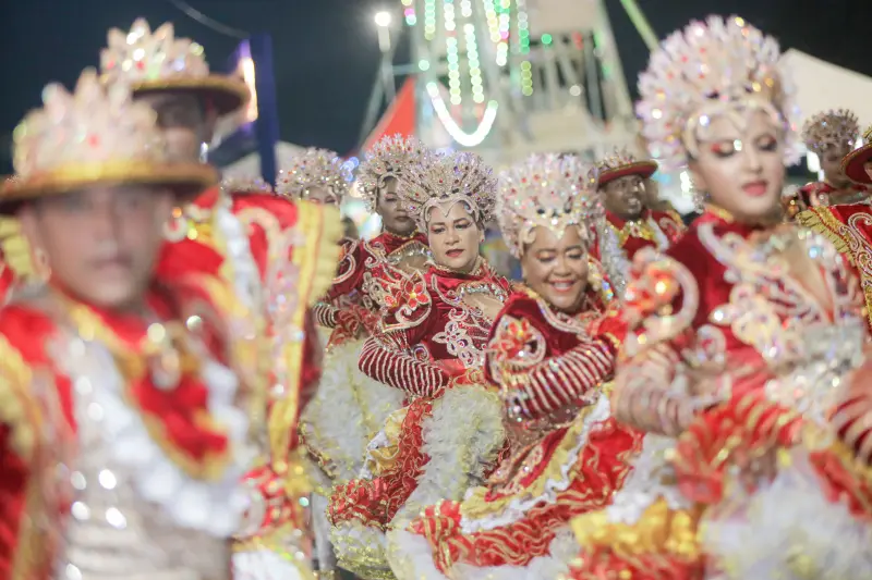 galeria: Parárraiá 2025 2º DIA personagens e início da movimentação