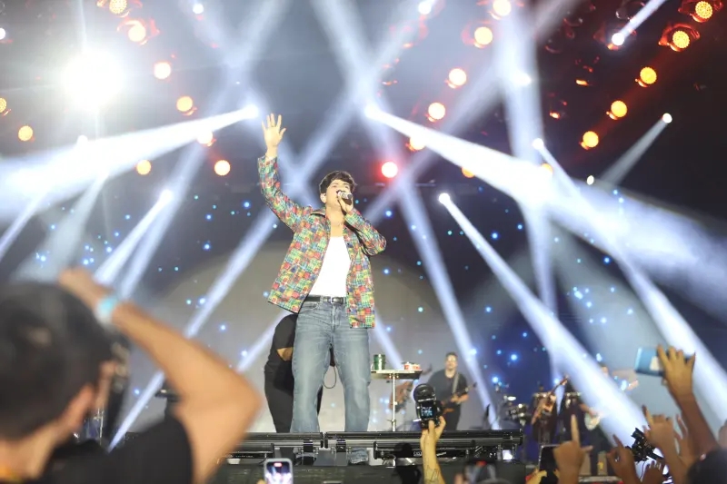 galeria: pararraiá 2025 - leo foguete