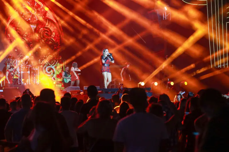 galeria: Pararaiá 2025 -  show Rebeca Lindsay