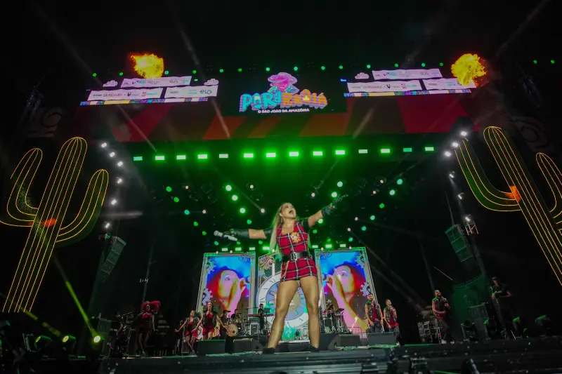 galeria: pararaiá 2025 - Apresentação de Quadrilha Junina, Show Joelma