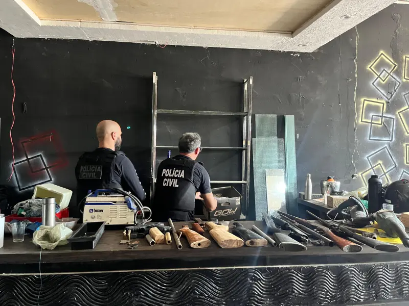 notícia: Polícia Civil fecha fábrica clandestina de armamentos no bairro do Jurunas em Belém