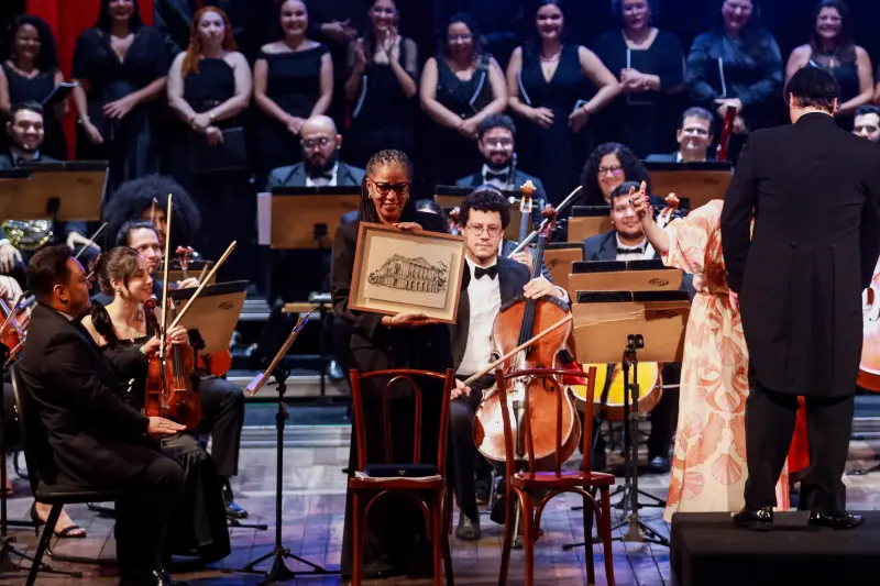 notícia: Orquestra do Theatro da Paz comemora 30 anos do Coro Carlos Gomes com Gala Lírica