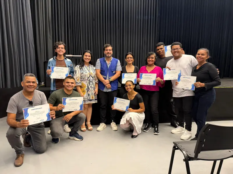 notícia: Secult entrega certificados a alunos de Introdução à Cenotecnia, Iluminação e Sonorização na UsiPaz de Marituba