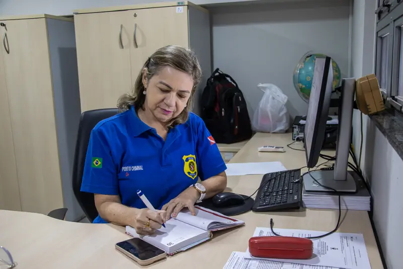 notícia: Peritas criminais engenheiras reforçam atividades forenses da Polícia Científica