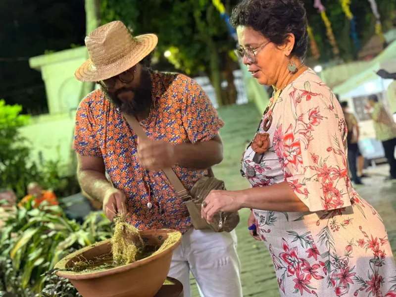 notícia:  Homenagem ao poeta Max Martins une poesia e festa junina na Casa da Linguagem 