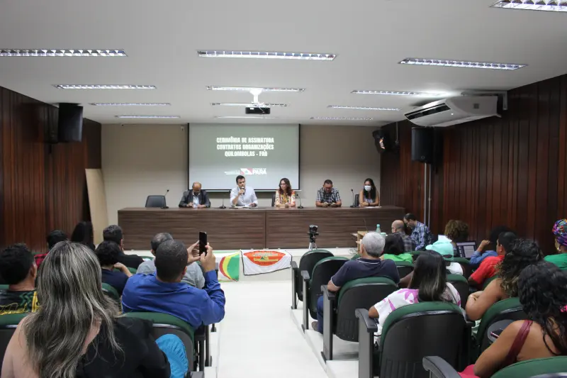 notícia: Associações quilombolas recebem equipamentos para incentivar inclusão digital e sociobioeconomia 