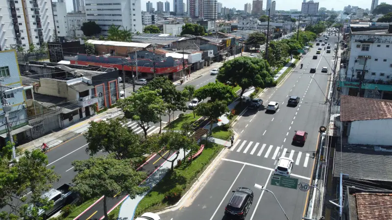 notícia: Governo do Pará retira tapumes para população acompanhar avanço das obras na Avenida Duque de Caxias