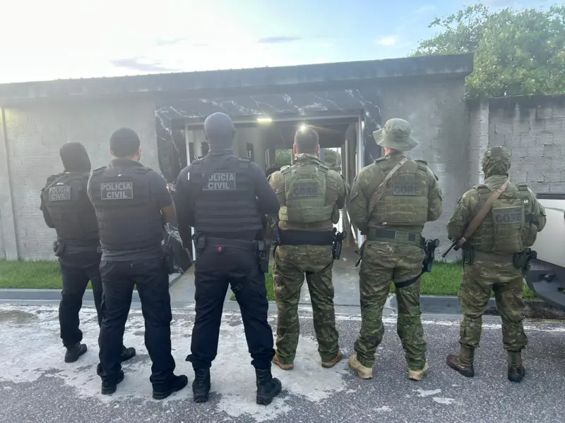 notícia: Polícia Civil prende líder do Comando Vermelho durante operação em Ourém