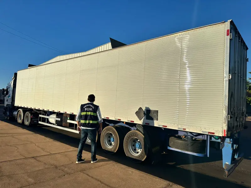 notícia: Secretaria da Fazenda (Sefa) apreende 3.678 garrafas de uísque e 660 garrafas de vodca