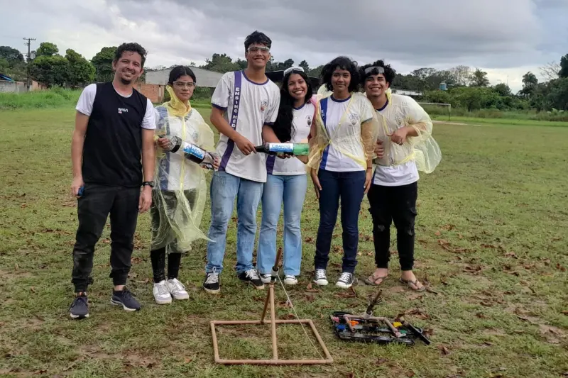 notícia: Estudantes estaduais de Marituba são destaques em olimpíadas nacionais de astronomia e foguetes
