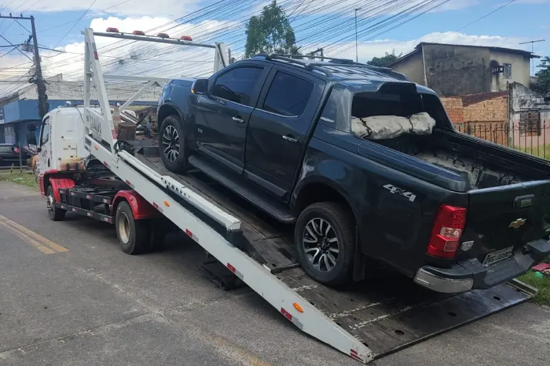 notícia: Detran-PA aborda veículo irregular e identifica documento adulterado durante ação de fiscalização em Marituba