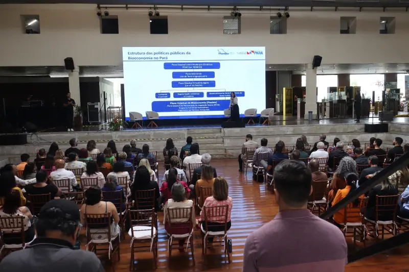 notícia: Semas expande diálogo sobre bioeconomia no Pará em evento climático da Amazônia
