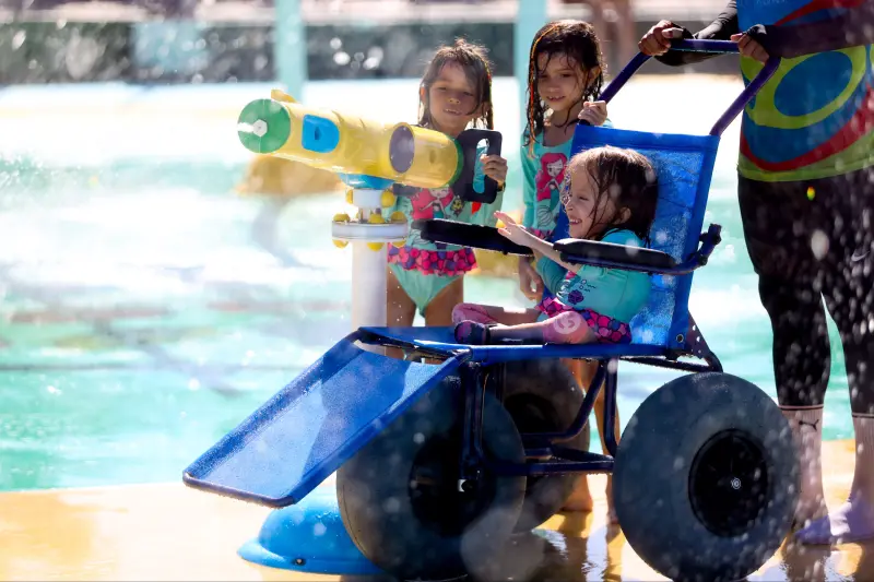 notícia: Com a Esplanada das Fontes, Estado garante direito de brincar a todas as crianças no Parque da Cidade