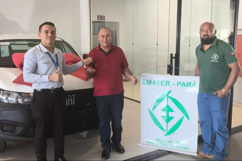 notícia: Com apoio de projeto pela Emater, plantador de goiaba de Dom Eliseu recebe carro 