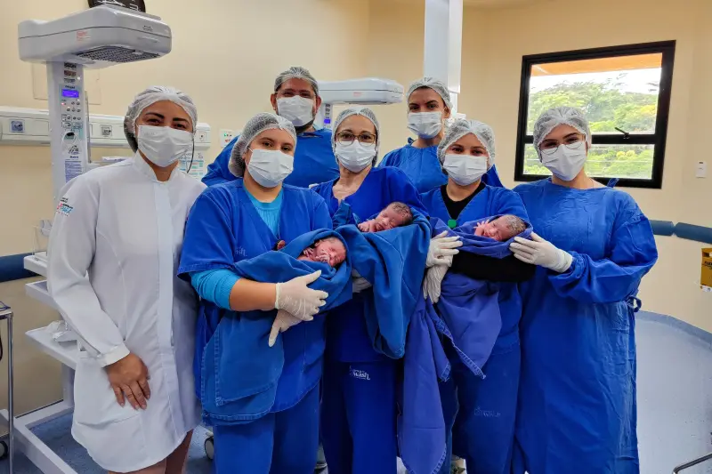 notícia: Hospital do Tapajós realiza primeiro parto de trigêmeos e ultrapassa 900 nascimentos 