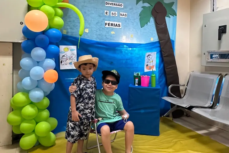 notícia: Crianças em Terapia Renal na Santa Casa participam de ensaio fotográfico de verão