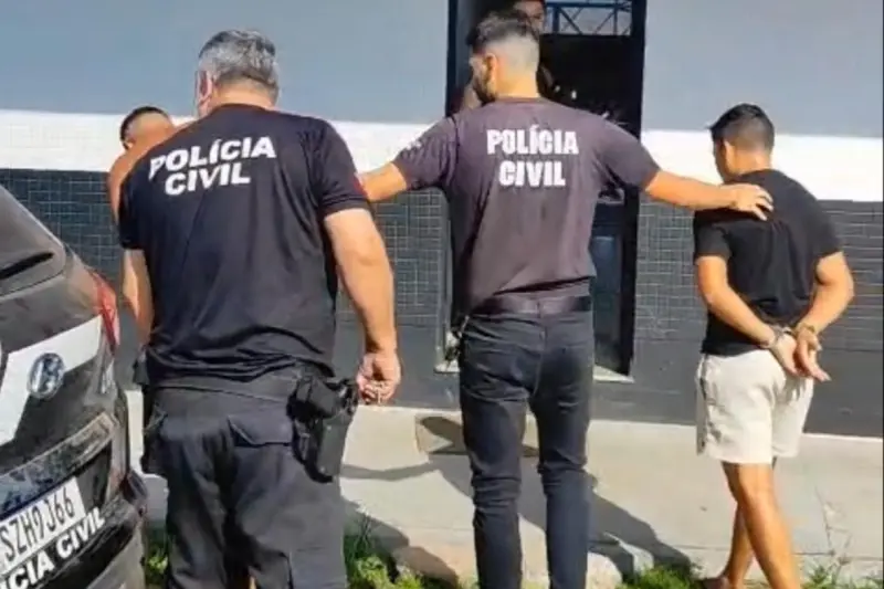 notícia: Quatro pessoas são presas em operação deflagrada pela Polícia Civil no bairro do Guamá, em Belém