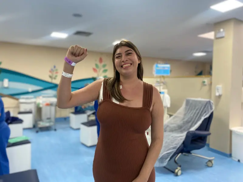 notícia: Paciente assistida pelo Centro de Hemodiálise do HGT recebe alta médica após cinco meses 