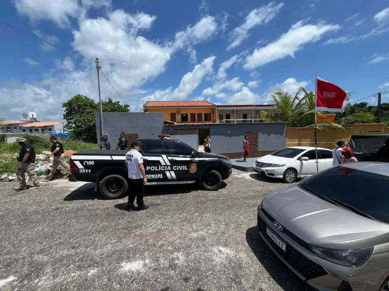 notícia: Em Salinas, órgãos de segurança encerram festa em casa com mais de 40 pessoas 