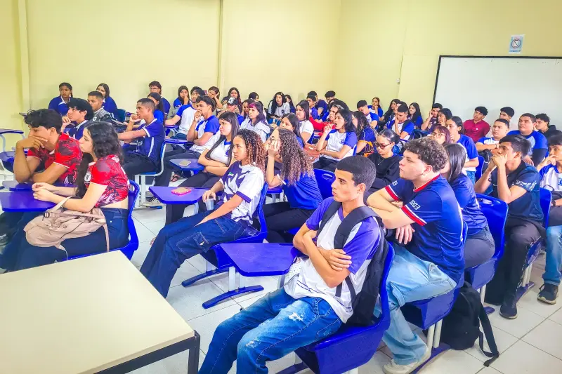 notícia: Seduc promove aulões para mais de 600 estudantes da rede estadual em preparação para o Enem em Marituba e Mosqueiro
