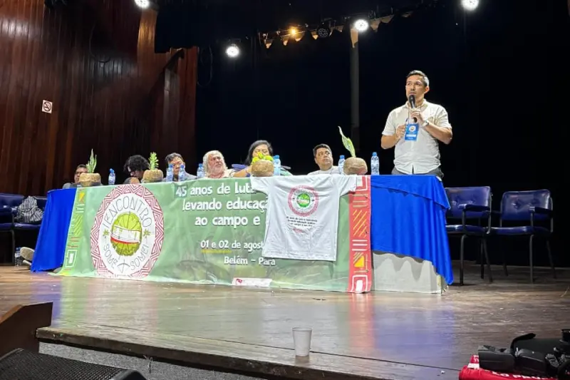 notícia: Seduc participa do I Encontro do Some e Somei e reforça compromisso com educação