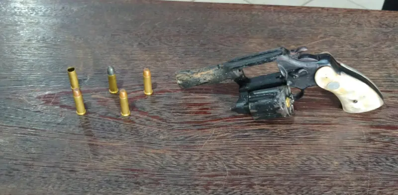 notícia: Polícia Militar apreende arma e recupera moto roubada após confronto em Castanhal