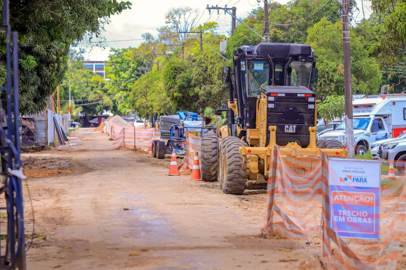 notícia: Estado investe em obras de drenagem em trechos de quatro importantes vias em Belém 
