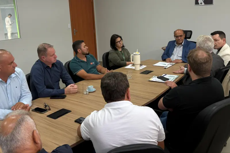 notícia: Ideflor-Bio recebe comitiva de Novo Progresso para dialogar sobre edital de concessão florestal na Flota Iriri