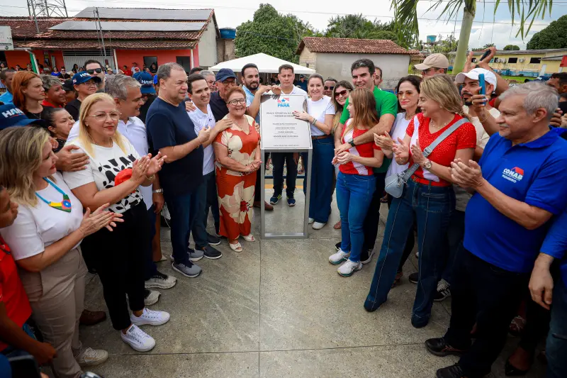 notícia: Governo do Pará entrega Praça Esportiva e autoriza construção de Complexo Poliesportivo em Santa Luzia do Pará