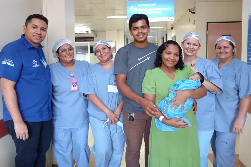 notícia: Projeto ‘Sininho do Amor’ celebra altas de bebês da UTI no Hospital da Transamazônica