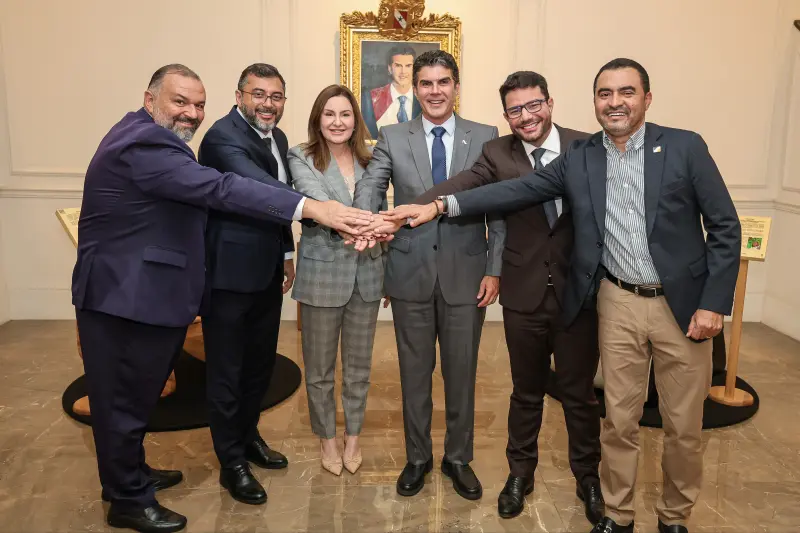 notícia: Governadores do Consórcio Amazônia Legal debatem parcerias estratégicas para a região 