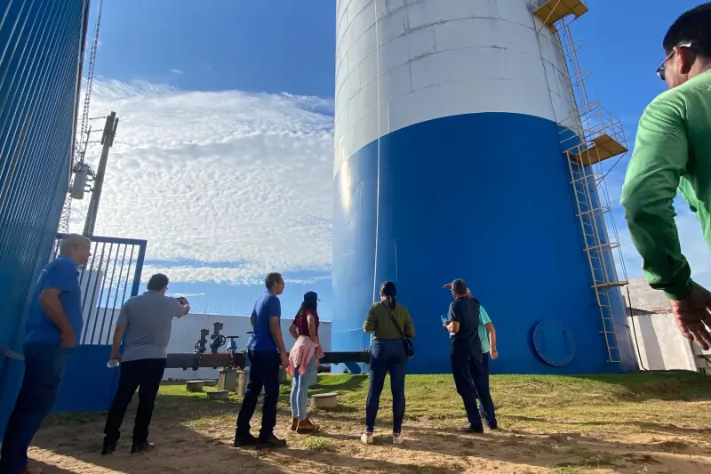 notícia: Cosanpa vistoria sistema de água e esgoto no residencial Cidade Jardim, em Santarém