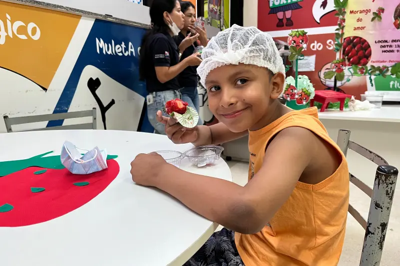 notícia: "Pequenos Chefs” produzem o Morango do Amor no Oncológico Infantil