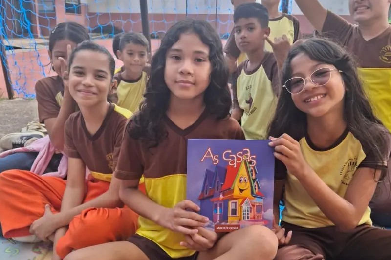notícia: Com 'Leitura no Cajueiro', escola estadual em Belém incentiva aprendizado ao ar livre