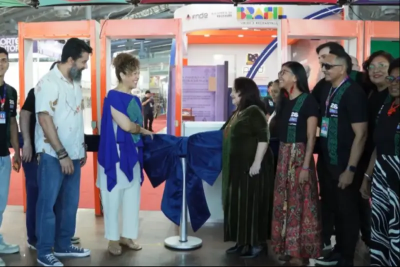 notícia: 28ª Feira Pan-Amazônica do Livro e das Multivozes abre com grande público em Belém
