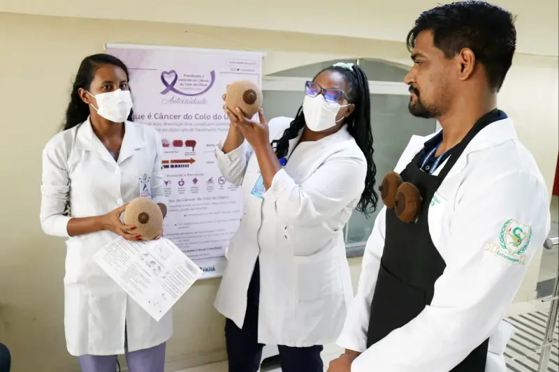 notícia: Santa Casa orienta gestantes atendidas no pré-natal de alto risco sobre aleitamento materno