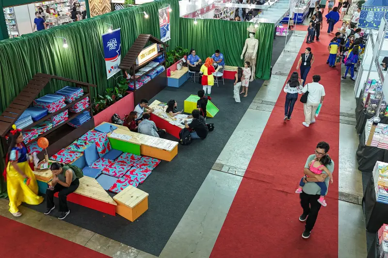 notícia: Feira do Livro e das Multivozes impulsiona artesanato e economia criativa