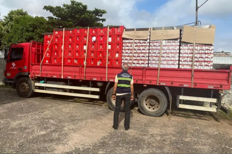 notícia: Sefa apreende mais de 28 mil latas de cerveja em São Francisco do Pará