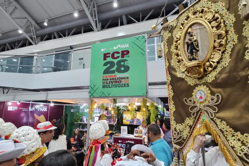 notícia: Marujada de Bragança encanta público da 28ª Feira Pan-Amazônica do Livro e das Multivozes