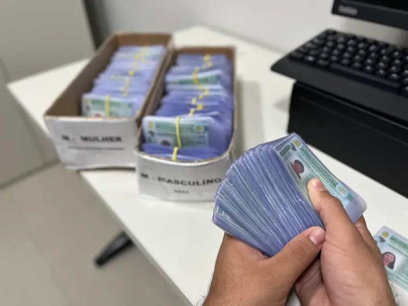 notícia: Mais de 5 mil CNHs estão no Detran à espera de retirada