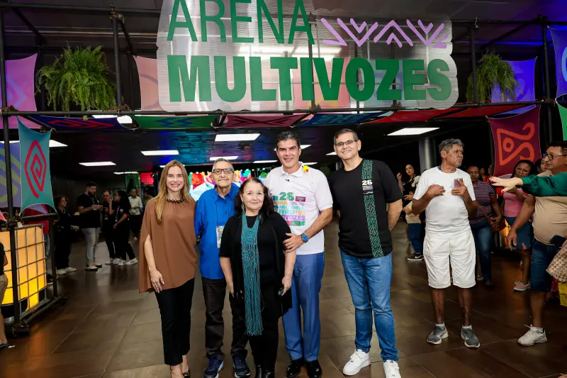 notícia: Governador visita a 28ª Feira Pan-Amazônica do Livro e destaca presença e o prestígio do público